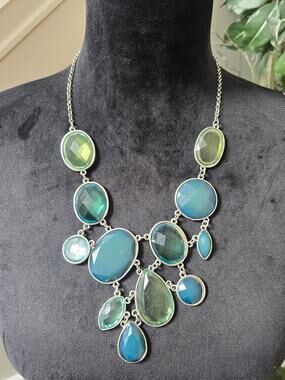 Turquoise Blue Green Faceted Faux Gemstone Silver Tone Cluster Necklace